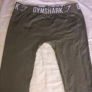 Gym shark leggings